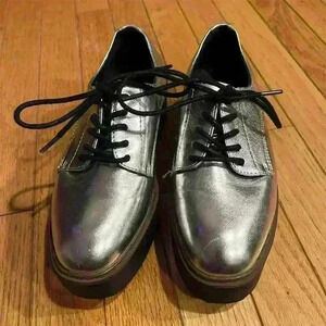Madden Girl Women's Silver Metallic Platform Oxford Shoes Casual Lace-Up size 6